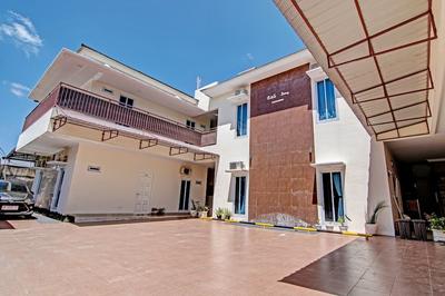 OYO 91269 R&s Living Residence