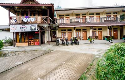 Super OYO 2961 Artana Bed & Breakfast