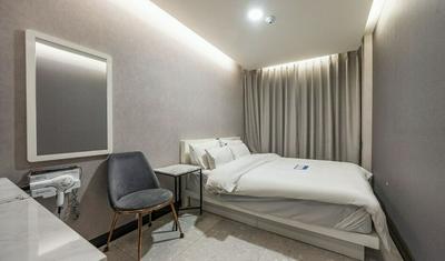 T7 HOTEL UNMANNED TEL EVERLAND BRANCH