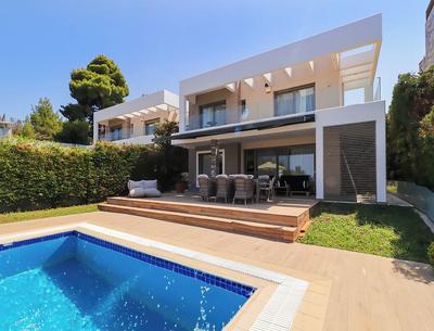 Luxurious 4-bedroom Villa Anya With Private Pool in Kassandra, Halkidiki