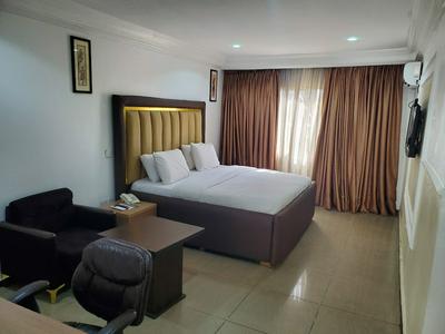 Savannah Suites & apartments