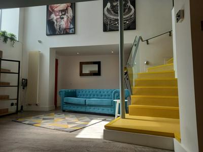 Lyxigt Arkitektritat Hem, Bild 2