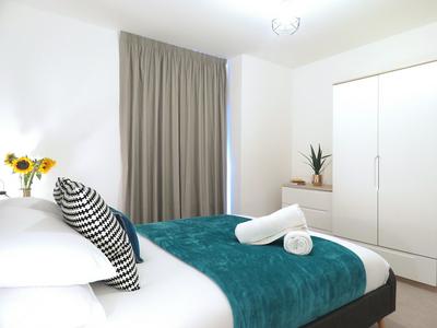 Tudors eSuite Grand Central Aparthotel