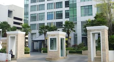 Baan Sathorn Riverfront