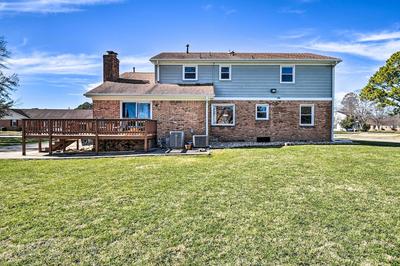 Spacious Chesapeake Home w/ Pool Table!