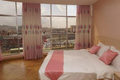 Là Ponye Hotel Apartment