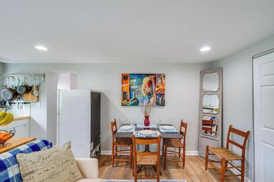 < 1 Mi to Wineries: Quaint & Cozy Waterford Studio