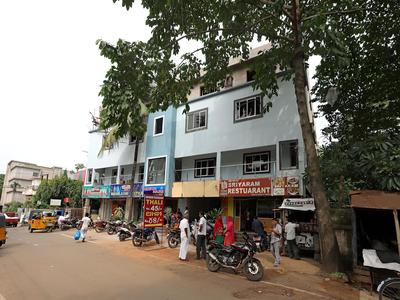 OYO 16821 Hotel Senapati Palace