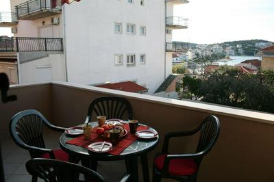 Central - 40m From the Beach - A1
