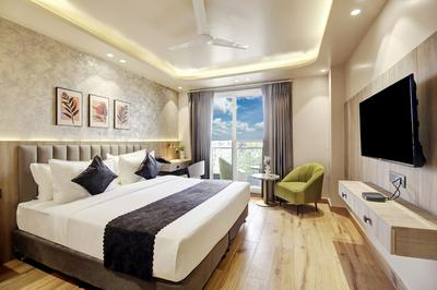Saltstayz Premier - Near Golf Course Road & Sector 57