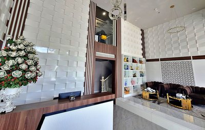 HANZ The Moon Hotel 3