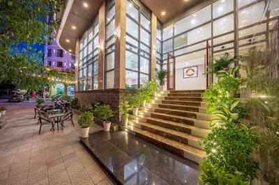 Kiwi Hotel & Apartments