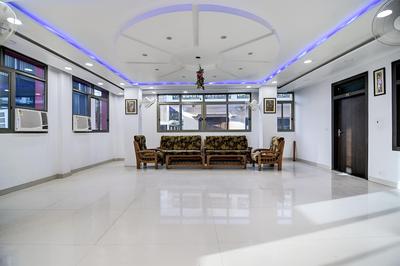 Capital O 38853 S Sumangalam Palace