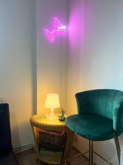 London Luxe Apartment - Spacious & Stylish