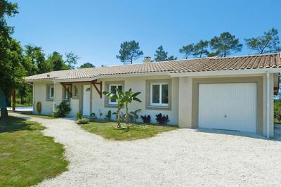 Holiday Home With Pool in Grayan-et-l'hopital-formerly TUI Ferienhaus