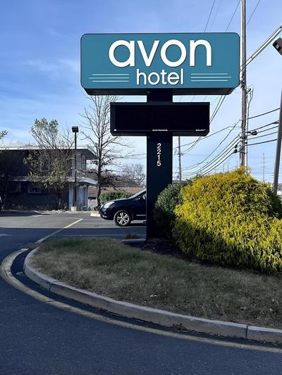 Avon Hotel