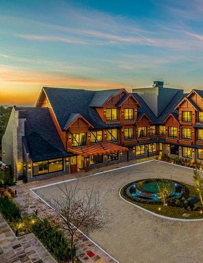 Château Laghetto Collection