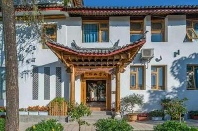 Floral Hotel Lijiang Banshanyunfu