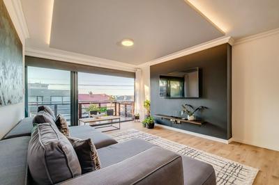 Contemporary Holiday Home in the Heart of Green Point House of M
