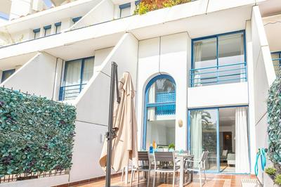 Marbella Pool House Gf55on sea Shore