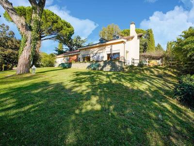 Elegant Countryside Villa