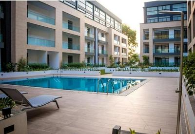 The Embassy Gardens luxury suites CPG