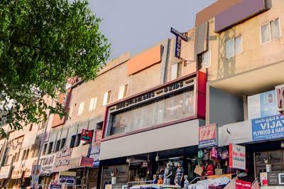 OYO 33504 Hotel Ananda Inn