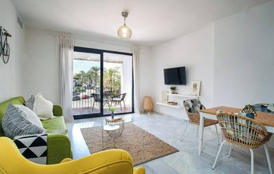 Beautiful 2 Bedrooms Apartment In Puerto Banus