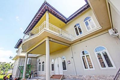 Hotel O Ayu Bypass MansionNearBundaran Gerung