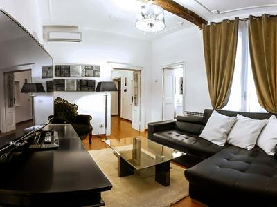 Banchi Apartment