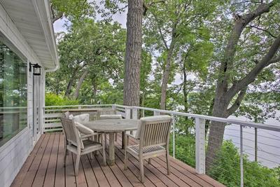 Cozy Plymouth Cottage w/ Medicine Lake View!