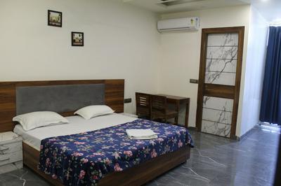 Radha krishna spiritual stay