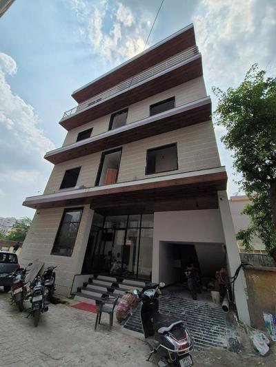 OnlyStay Surbhi Dham
