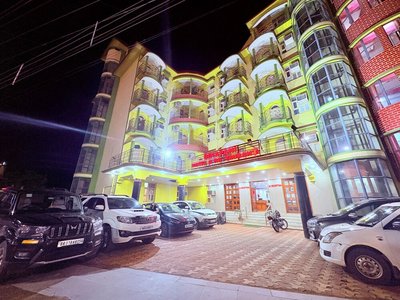 Binapani Hotel & Restaurant Tarapith