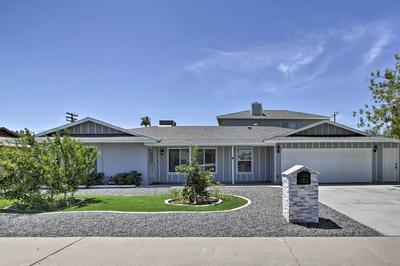 Ultimate Phoenix Group Getaway: Patio + Pool!