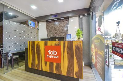 FabExpress Relax Residency