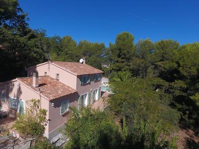 Holiday Home With Large Garden and Pool