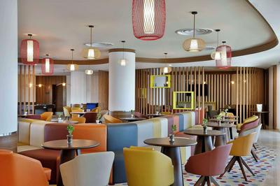 Hampton By Hilton Neom Community 2