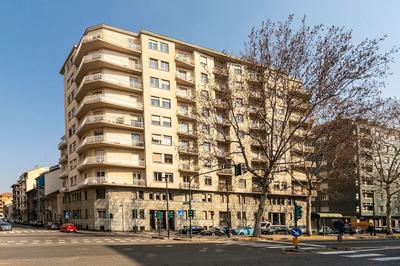 Cit Turin Flat with Panoramic Balcony