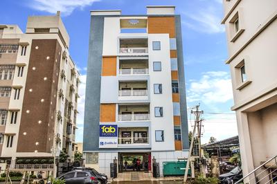 FabHotel Snehitha Inn