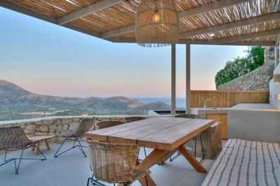 Villa Serenity in Mariou