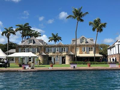 Copper and Lumber Store Hotel
