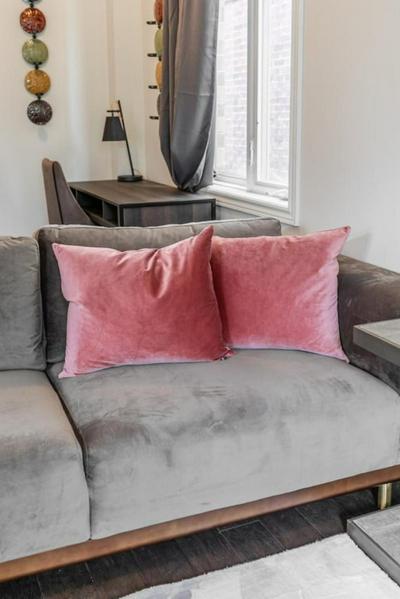 Lakeshore 3BR 2 5BA Townhome 1 min to the Beach