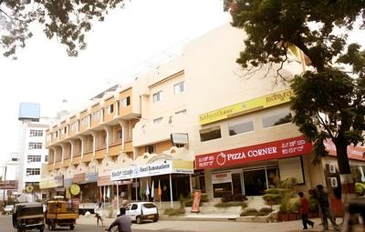 Hotel MB International-Palace Side