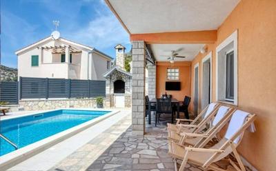 Mirka - With Heated Pool - H
