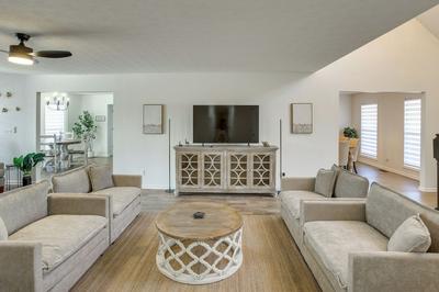Private Deck & Game Room: Portland Group Getaway