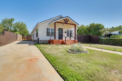 5 Mi to Dtwn: Family-friendly Fort Worth Home