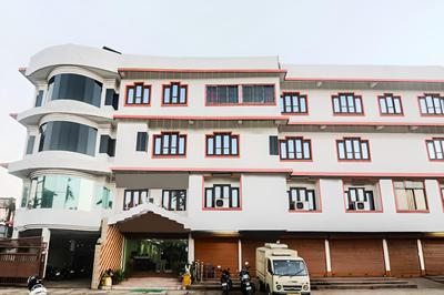 OYO 27675 Hotel Am Palace