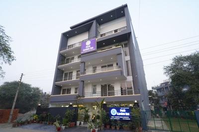 Posh Garden Inn