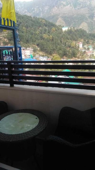 Lavish Inn